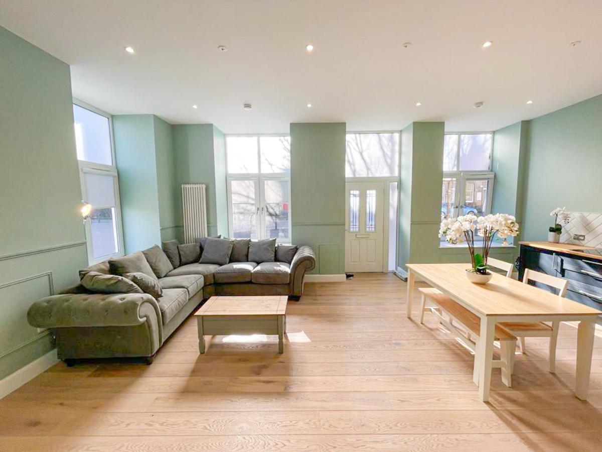 Apartamento Beautiful 2Br, Private Entry In Vibrant Leith Edimburgo Exterior foto