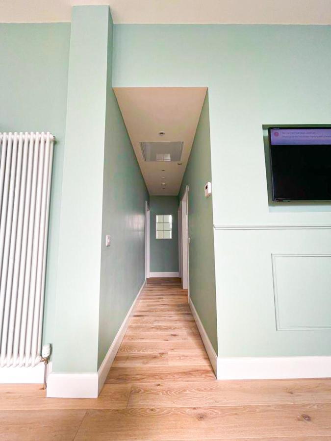Apartamento Beautiful 2Br, Private Entry In Vibrant Leith Edimburgo Exterior foto