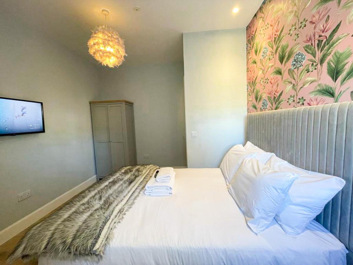 Apartamento Beautiful 2Br, Private Entry In Vibrant Leith Edimburgo Exterior foto